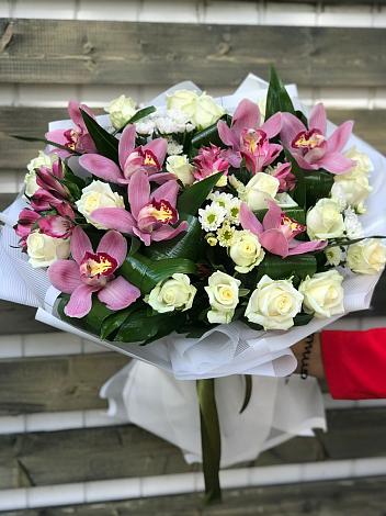Букет цветов из: Розы и Хризантемы в Мишелёвке