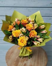 Букет цветов из:  Альстромерии и Розы в Мишелёвке