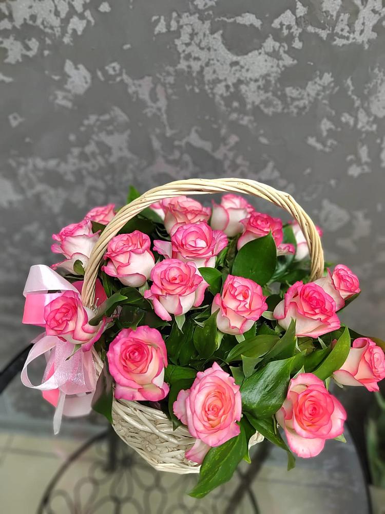 Цветочная композиция из Розы в корзине в Мишелёвке