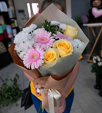 Букет цветов из:  Герберы, Розы и Хризантемы в Мишелёвке
