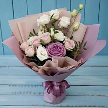 Букет цветов из:  Розы и Лизиантусы в Мишелёвке
