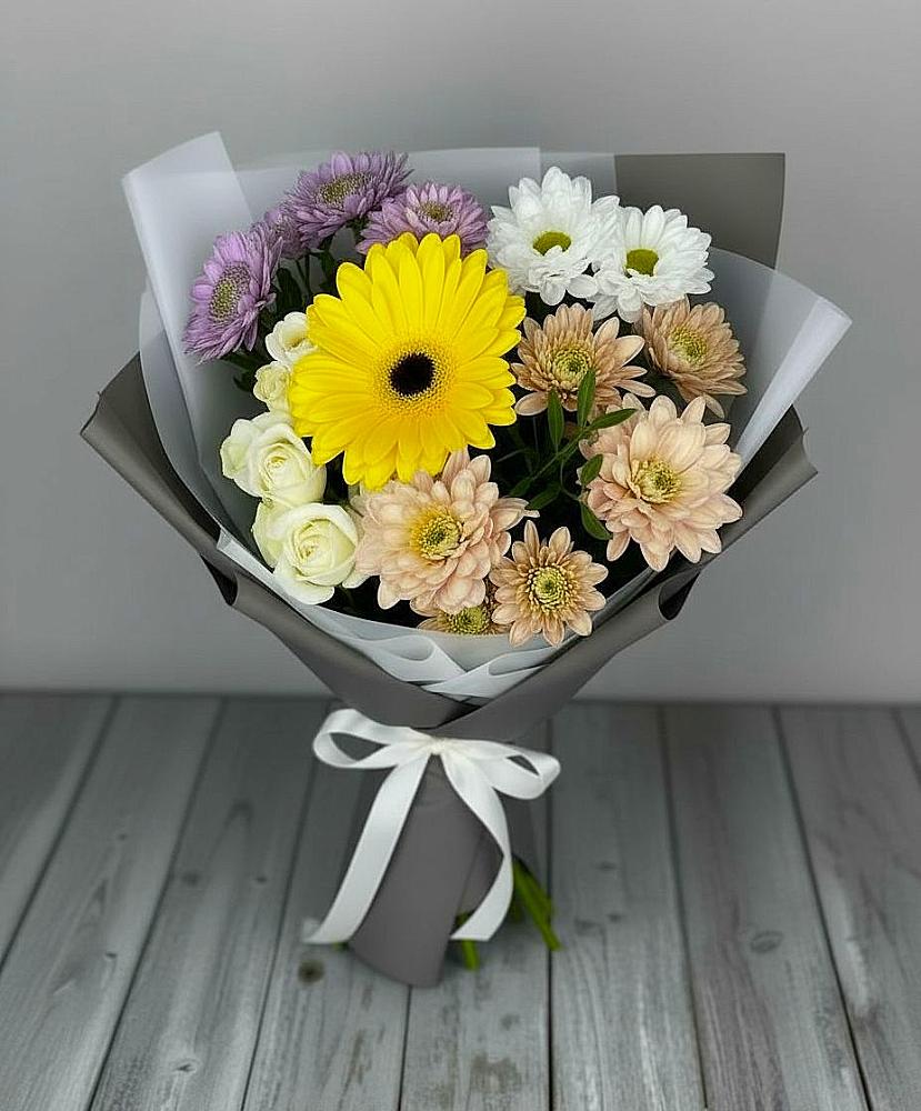 Букет цветов из: Розы, Герберы и Хризантемы в Мишелёвке