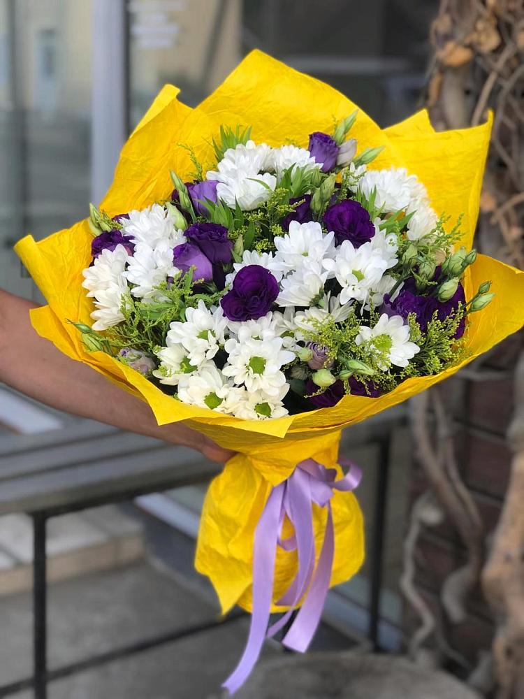 Букет цветов из: Ирисы, Хризантемы и Ромашки в Мишелёвке
