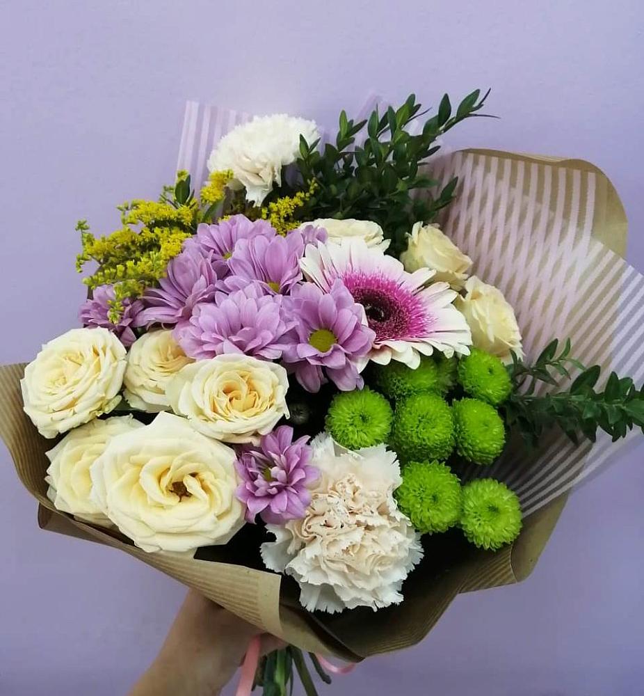 Букет цветов из: Хризантемы, Розы, Гвоздики и Герберы в Мишелёвке