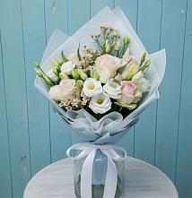 Букет цветов из:  Розы и Лизиантусы в Мишелёвке