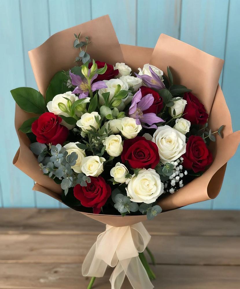 Букет цветов из: Розы и Альстромерии в Мишелёвке