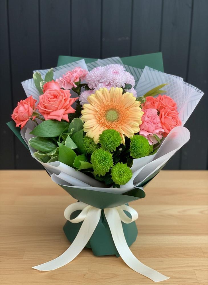 Букет цветов из: Гвоздики, Розы, Герберы и Хризантемы в Мишелёвке