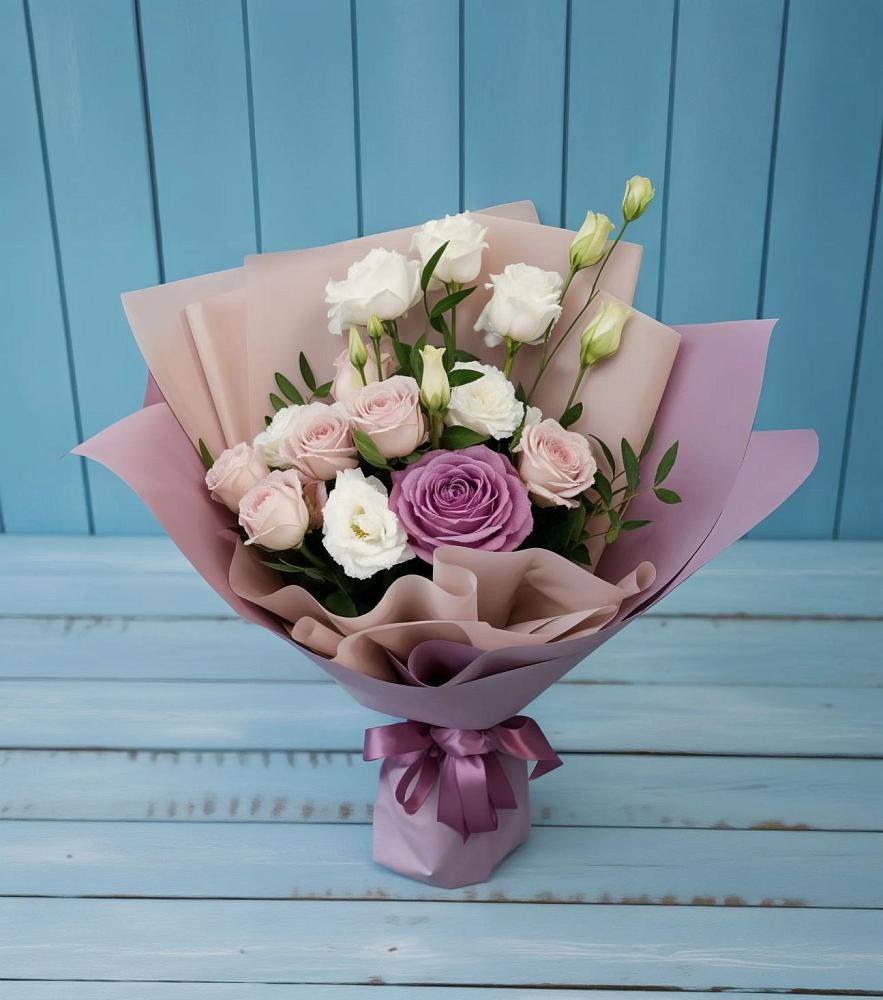 Букет цветов из: Розы и Лизиантусы в Мишелёвке